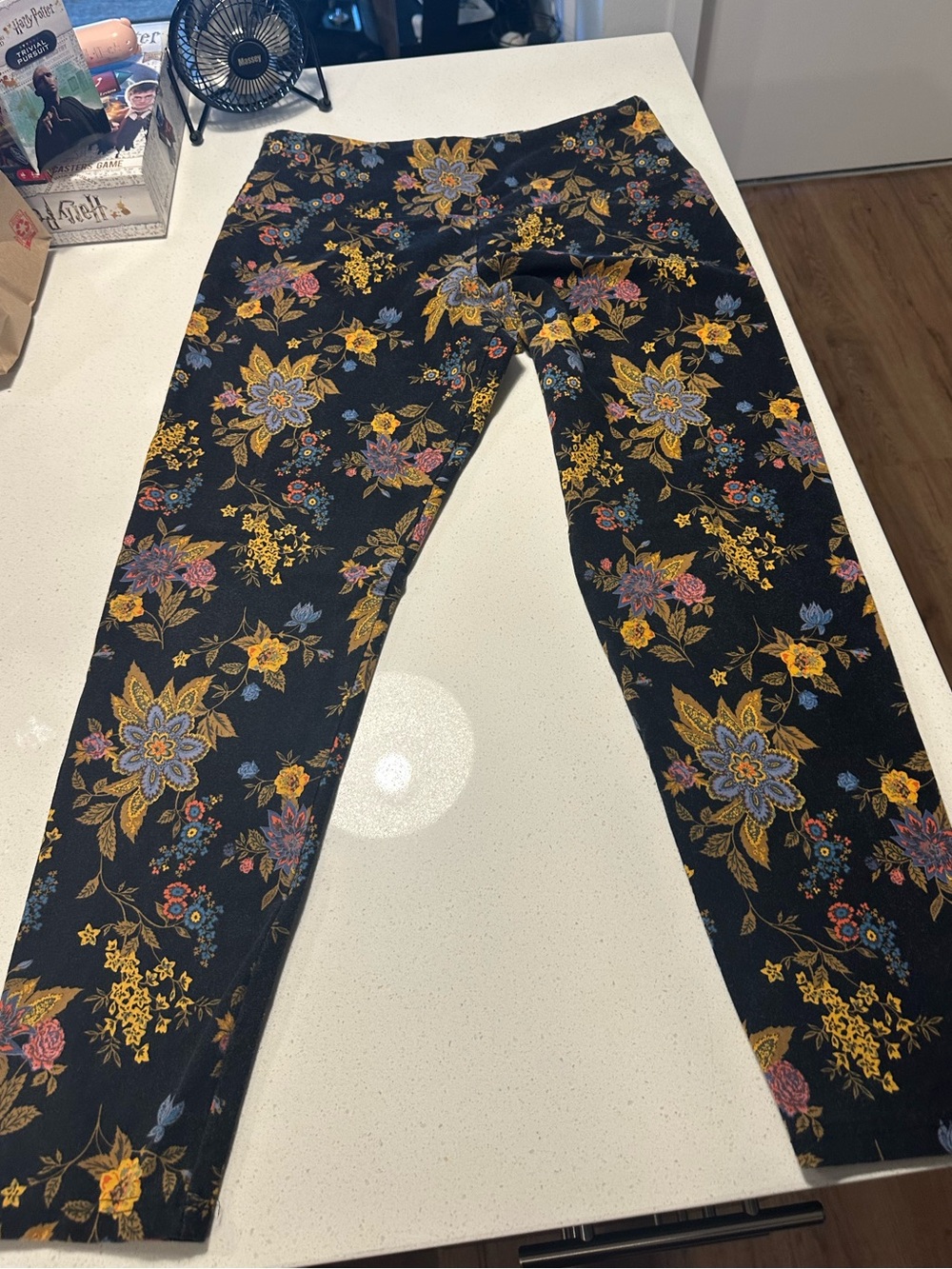 Black Suave Floral Print Leggings - Yellow & Blue Flowers Large
